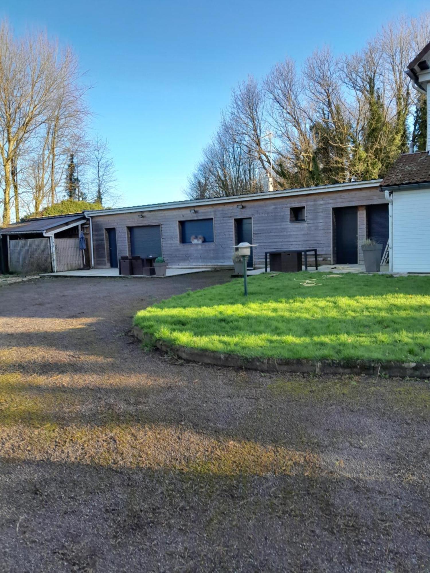 Au Dela Des Remparts Villa Montreuil  Екстериор снимка
